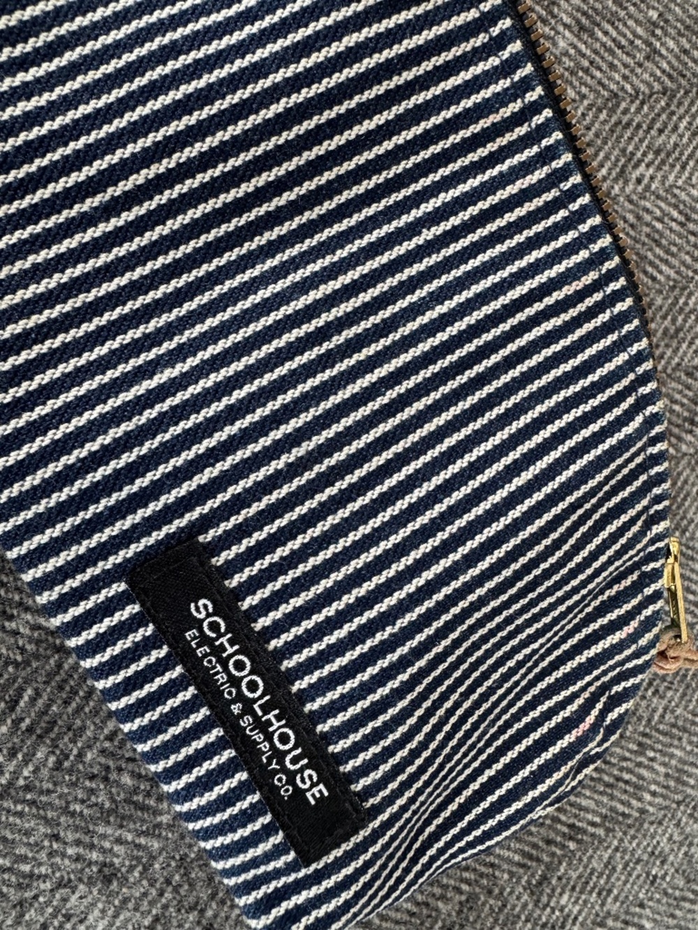 SCHOOLHOUSE COSMETIC BAG IN CUTE DENIM TICKING. - Picture 4 of 11
